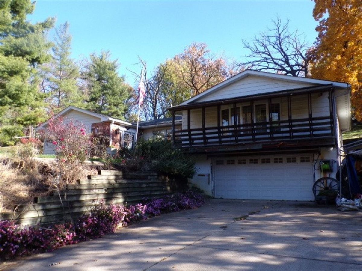  Sold Bettendorf Iowa, 18095 242nd