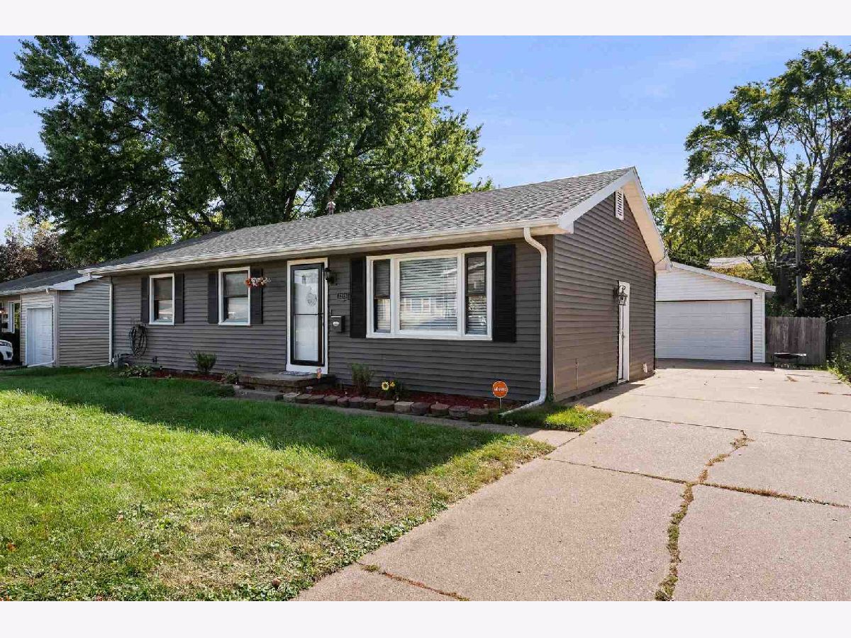  Sold Bettendorf Iowa, 1209 Meadow Lane