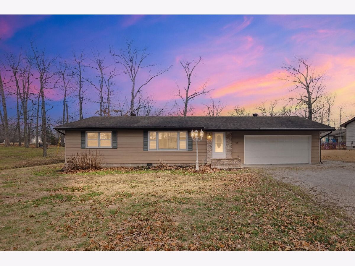  For Sale Salem Illinois, 105 Hickory Grove Road