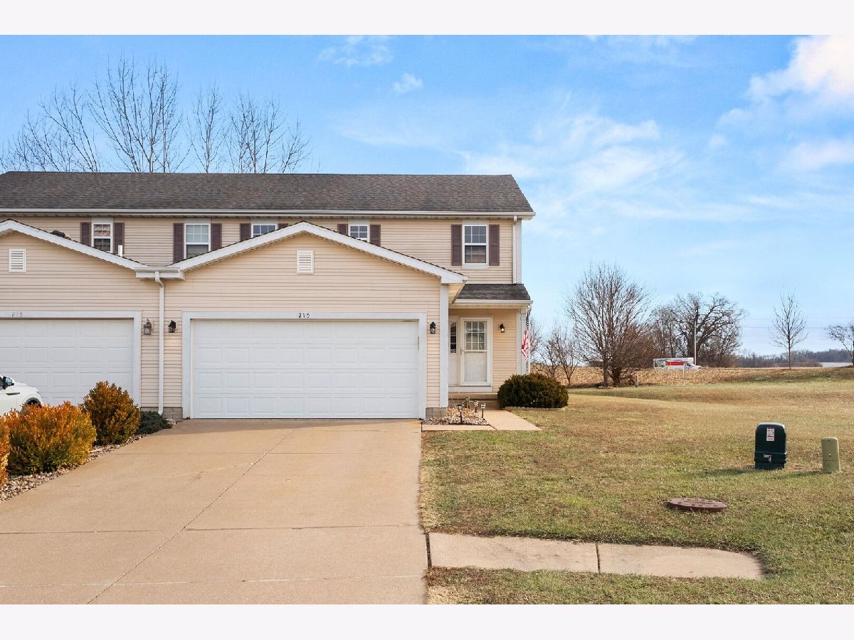  For Sale Colona Illinois, 215 Misty Ln Lane