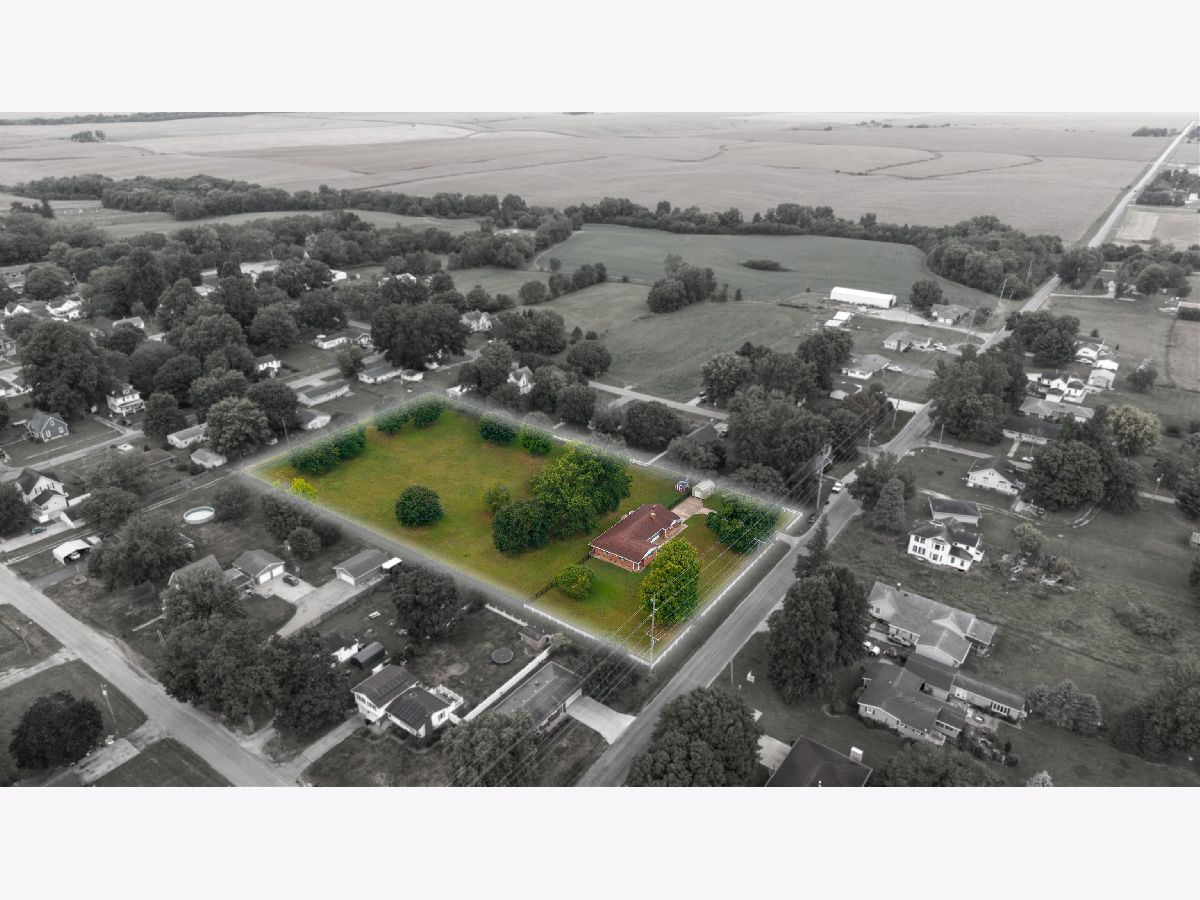  For Sale Alexis Illinois, 305 Henderson Road