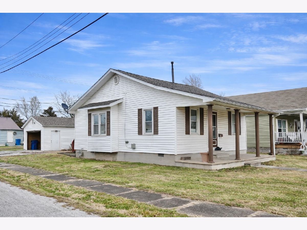  Sold Benton Illinois, 1201 Bond
