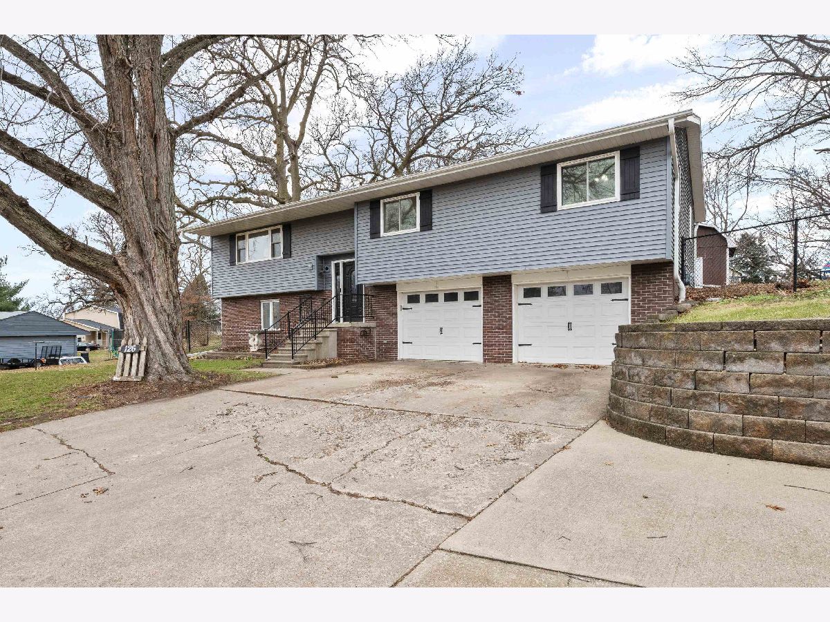  For Sale Geneseo Illinois, 126 Sherwood Drive