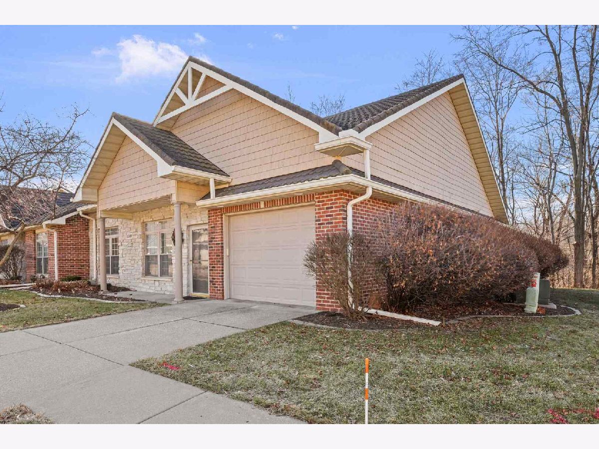  For Sale Moline Illinois, 1005 2nd St Court