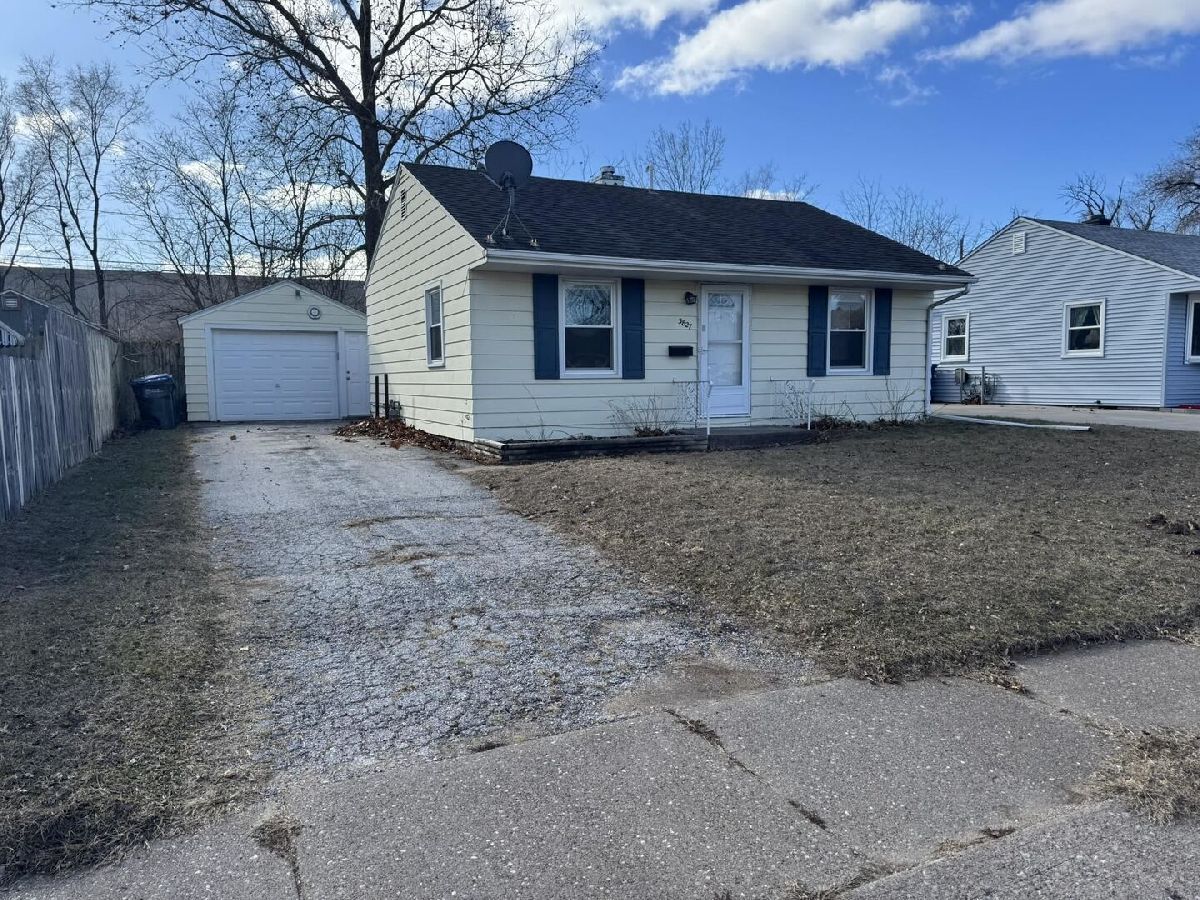  Rented Davenport Iowa, 3827 Keota Ave
