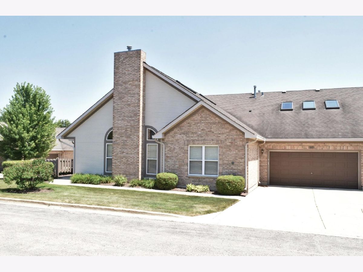 Townhomes Sold The Crossing Bloomingdale Illinois, 169 Canterbury