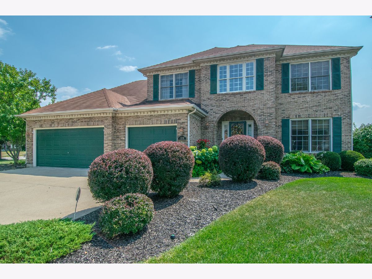 Homes Sold Hidden River Plainfield Illinois, 16310 Riverwood