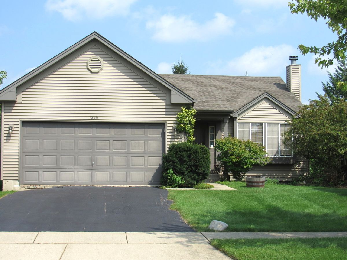 Homes Sold Country Brook North Elgin Illinois, 1349 Sebring