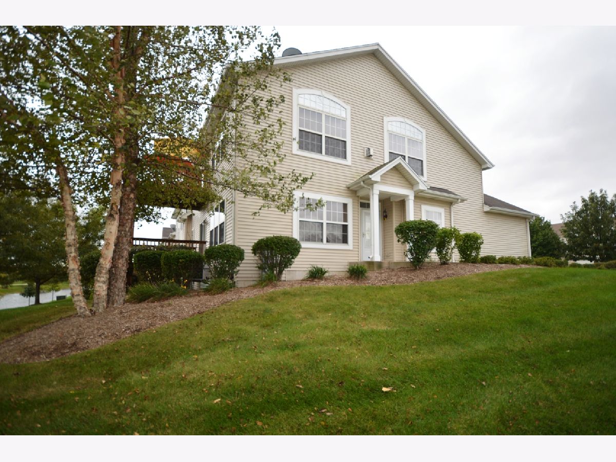 Homes & Townhomes & Condos Rented Kipling Estates Shorewood Illinois, 1601 Fieldstone