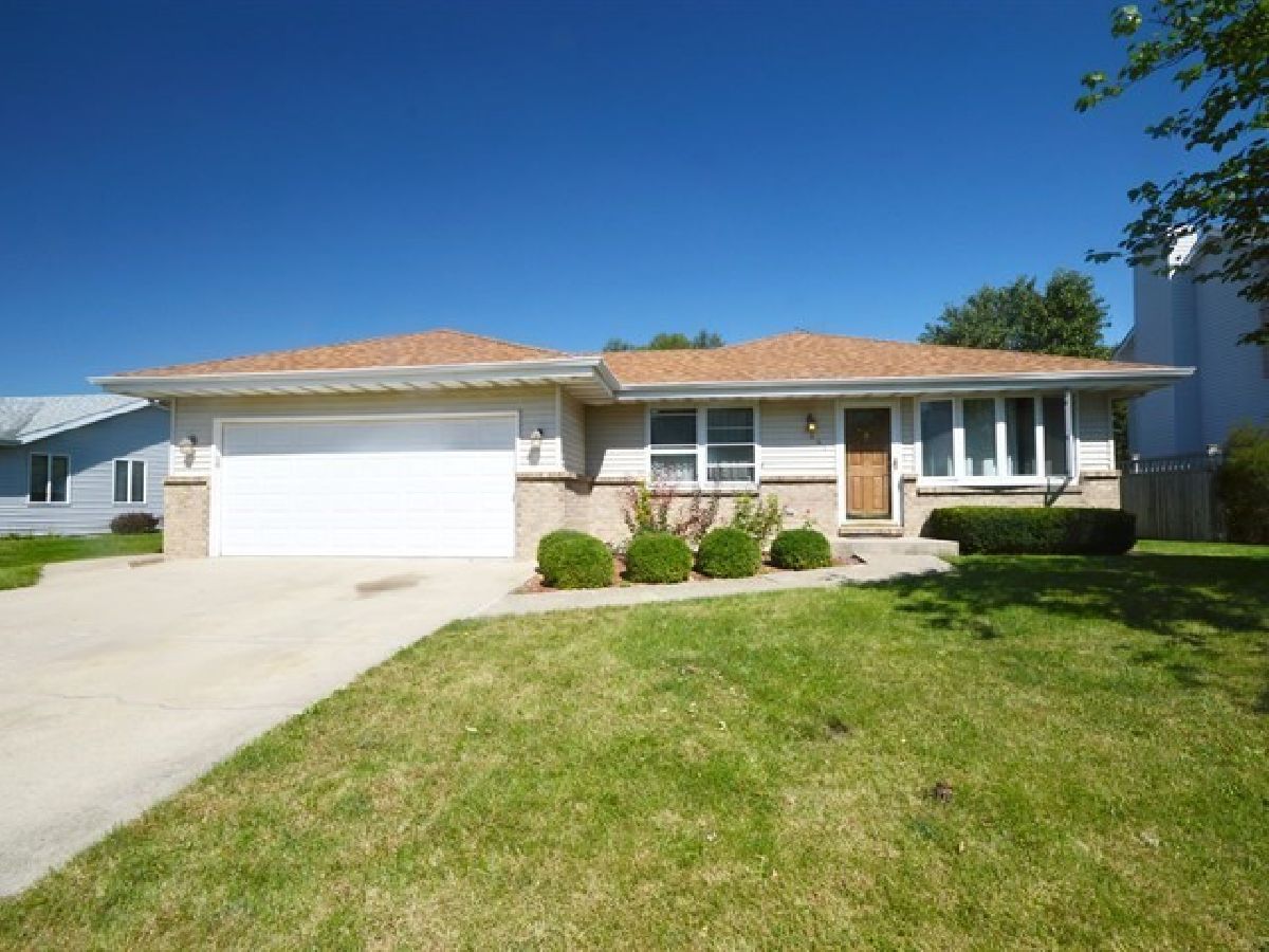 Homes Sold Crest Acres Crest Hill Illinois, 2344 Ardaugh