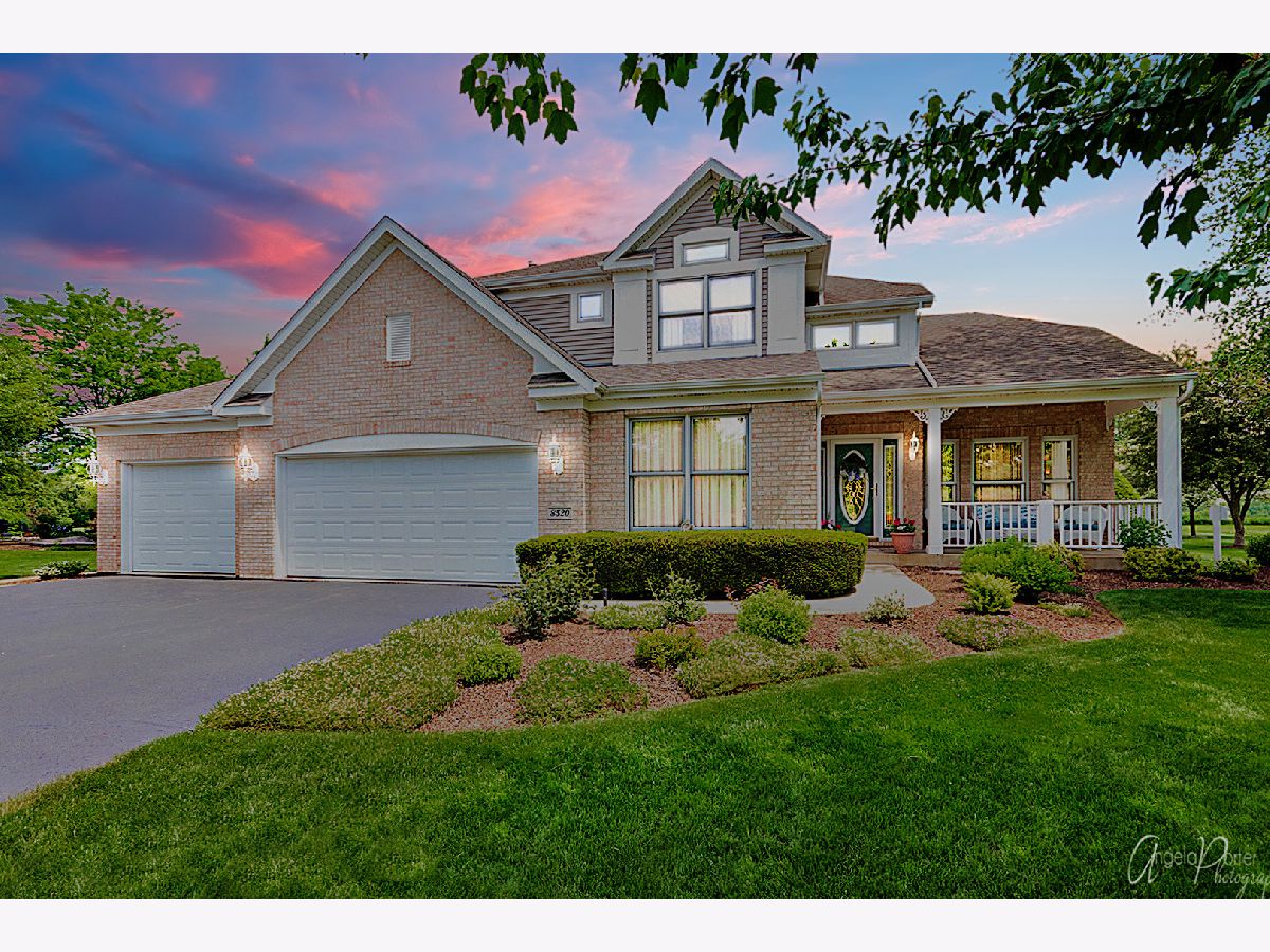 Homes Sold North Ridge Spring Grove Illinois, 8520 Saint Moritz