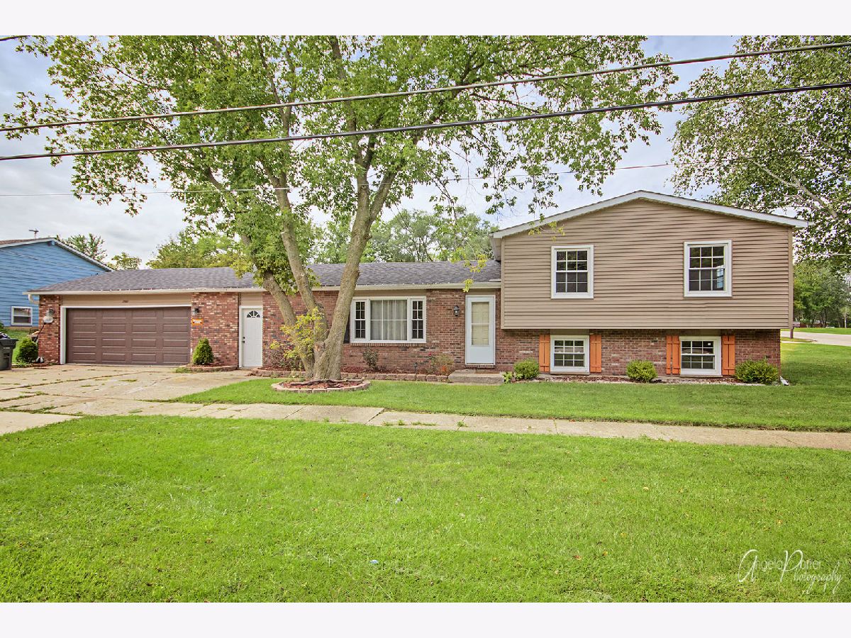 Homes Sold Sharon Park Zion Illinois, 2001 34th