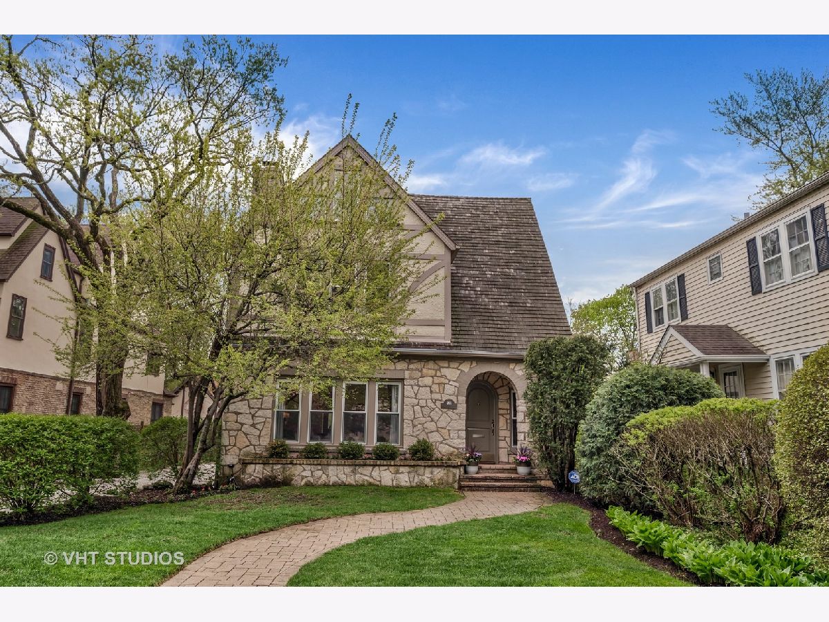 Homes & Condominiums Rented Hubbard Woods Winnetka Illinois, 244 Woodlawn