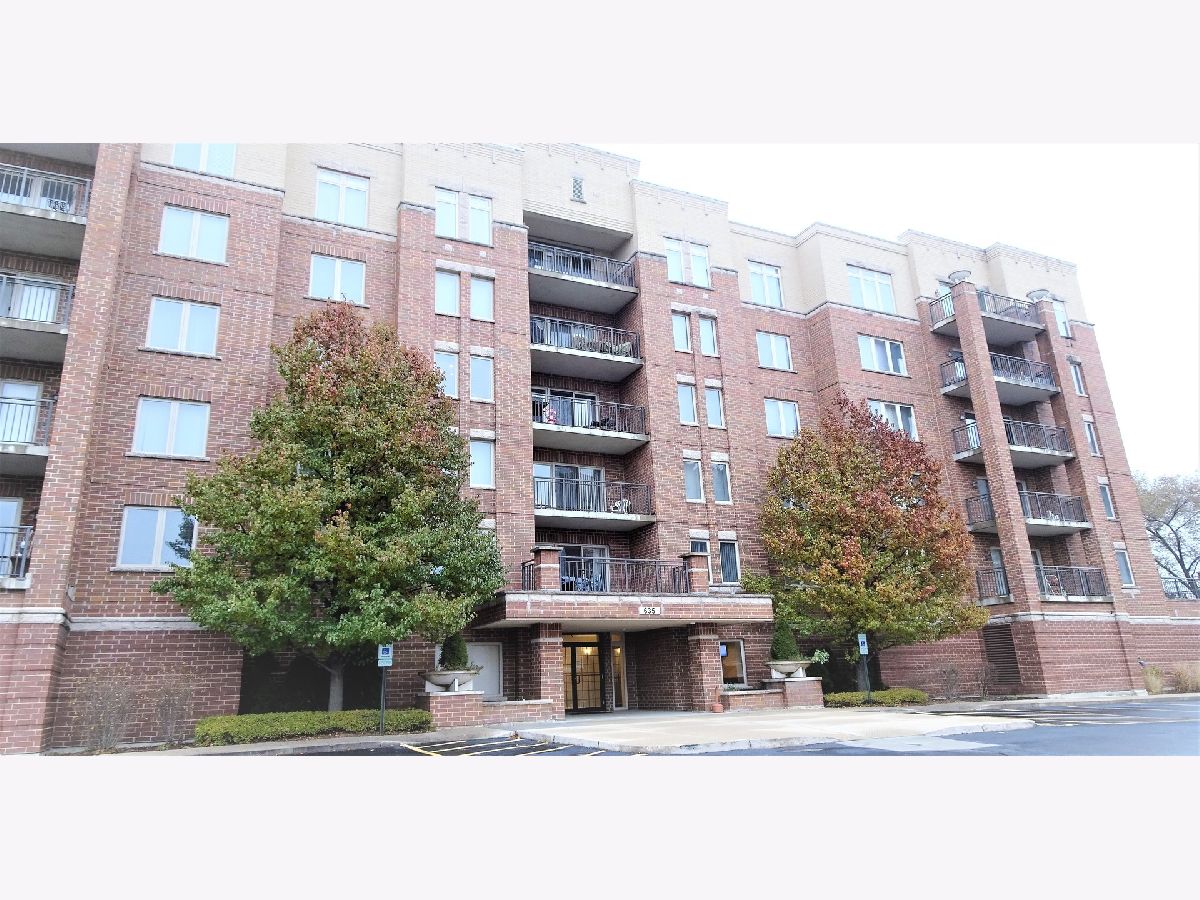 Condominiums Sold Park Place Elk Grove Village Illinois, 635 Perrie