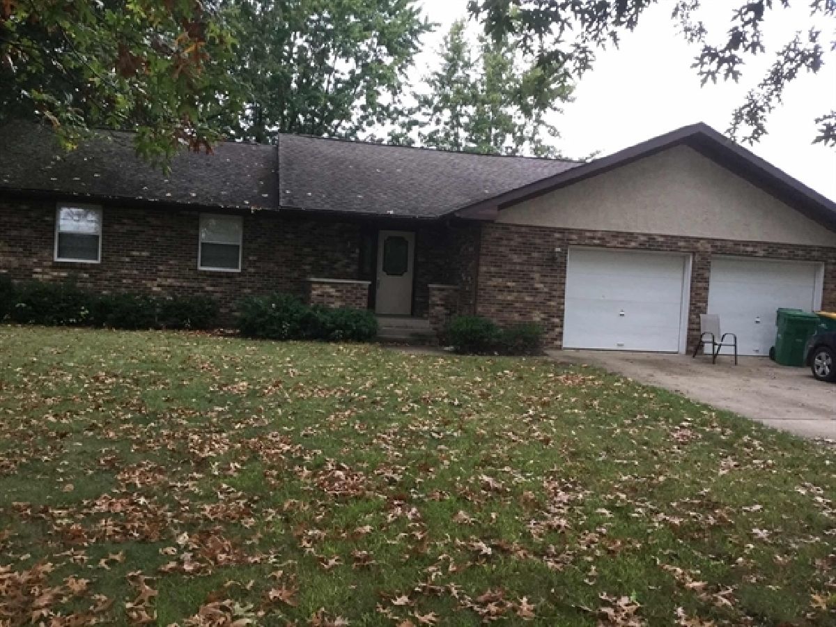 Homes & Condos & Townhomes Rented Comet Estates Braidwood Illinois, 380 Comet