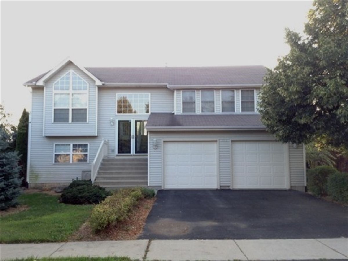 Homes Rented Park Pointe Harvard Illinois, 112 Shawnee