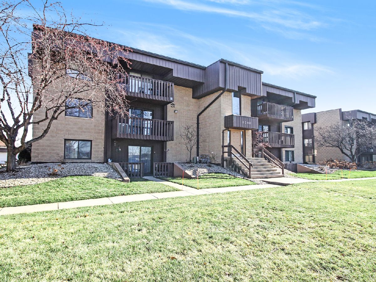 Condominiums Sold Rock Run Terrace Crest Hill Illinois, 1500 Rock Run