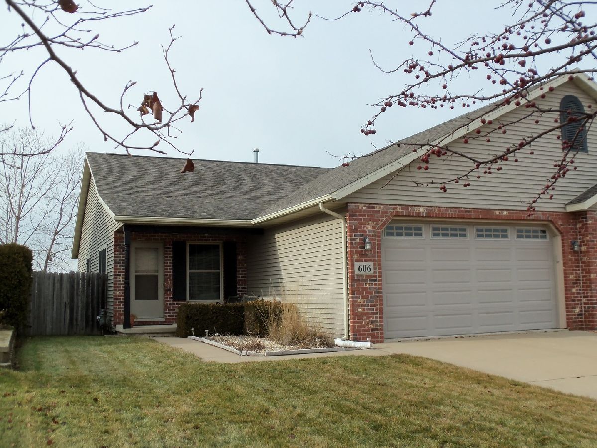 Townhomes & Homes Sold Crossroads Coal City Illinois, 606 Circle