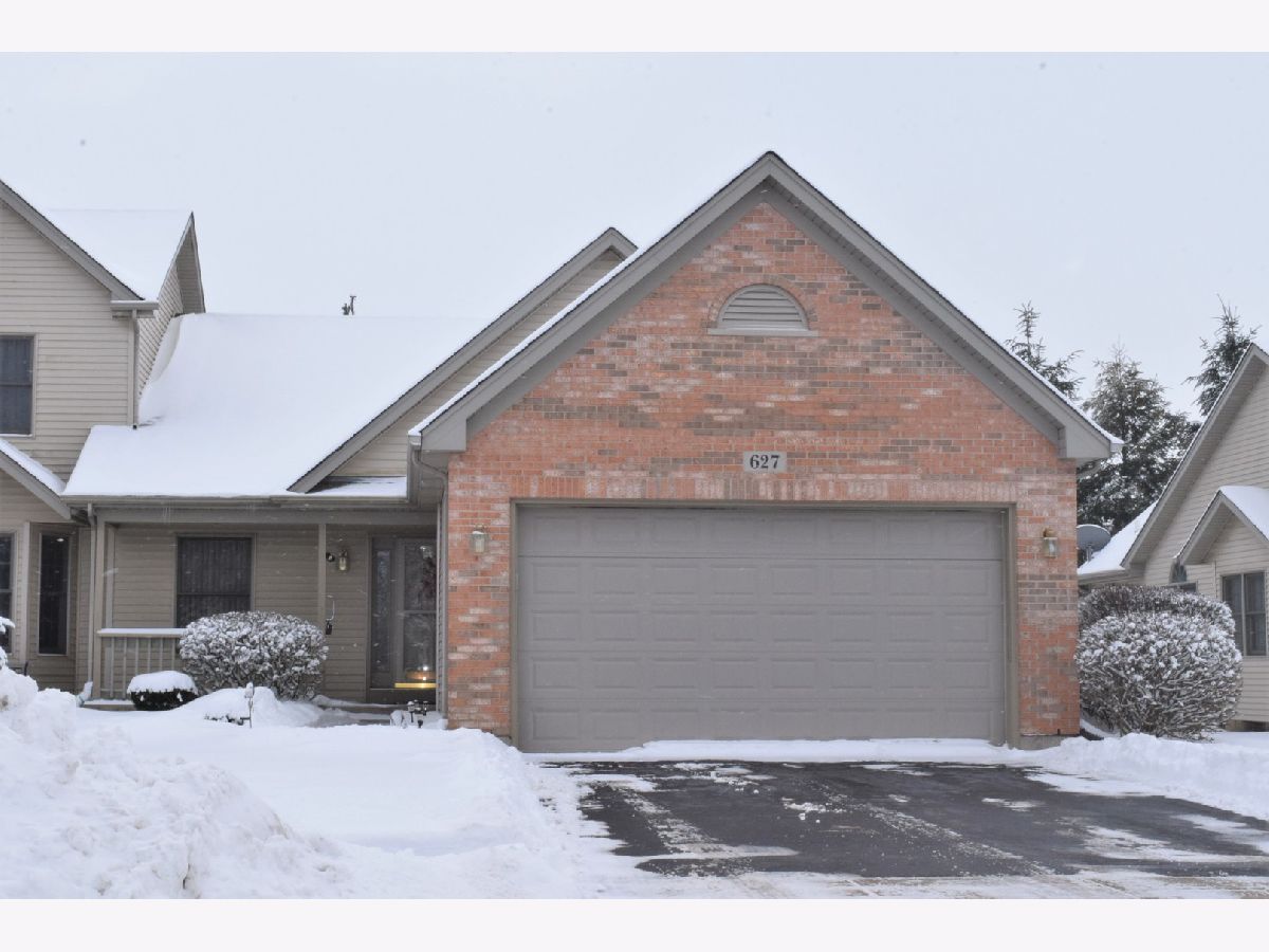 Homes & Condos & Townhomes Rented Hampshire Prairie Hampshire Illinois, 627 Hampshire