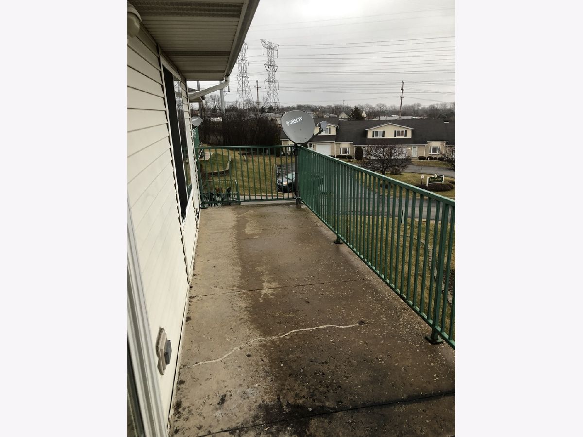 Condominiums Rented Meadowview Crest Hill Illinois, 2038 Manico