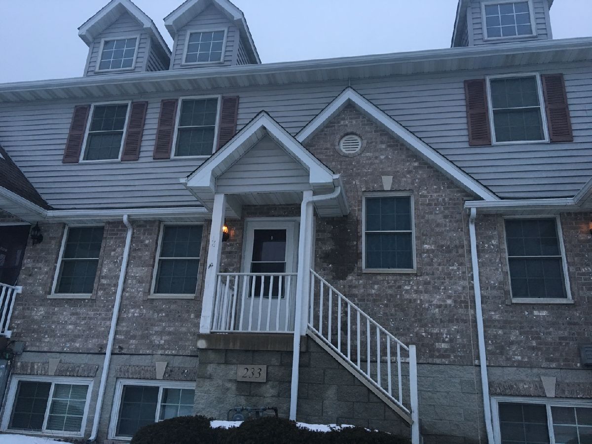 Townhomes Rented Coventry Townhomes Cortland Illinois, 233 Klein