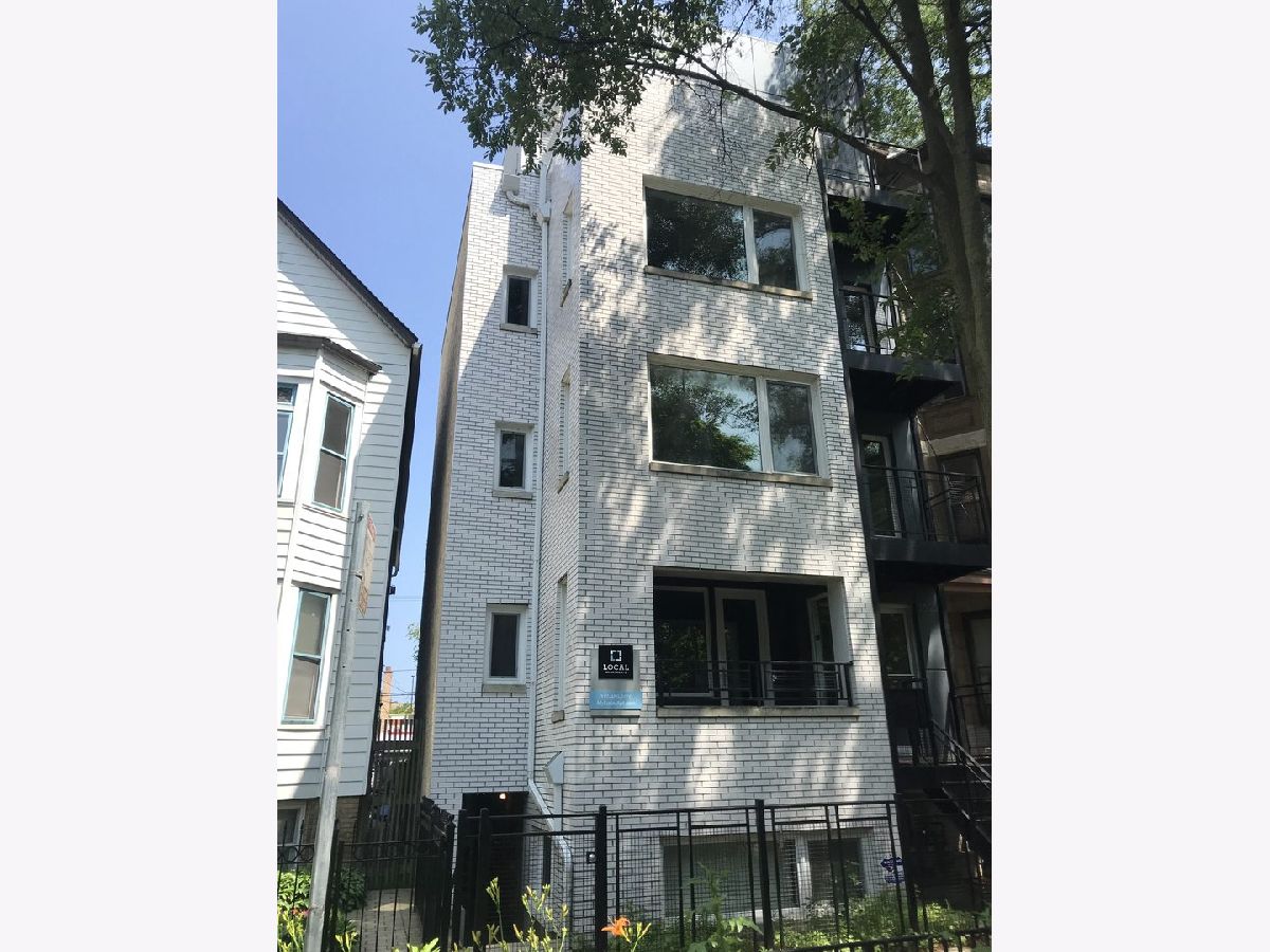 Condominiums Rented Wrigley View Village Chicago Illinois, 3525 Reta