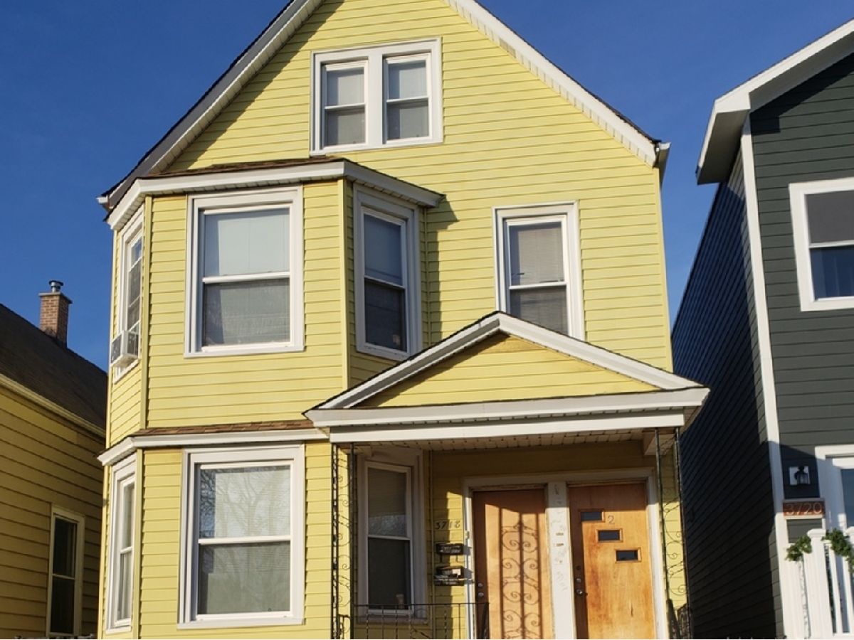Homes & Condominiums Rented Addison Mall Chicago Illinois, 3718 Spaulding