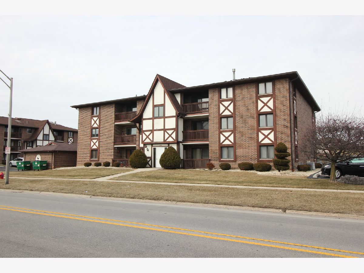 Condominiums Sold Royal Chateau Alsip Illinois, 5208 122nd