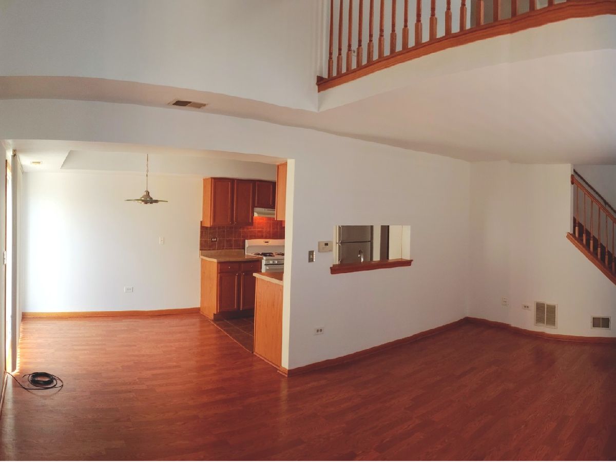 Homes & Townhomes & Condos Rented Meadow Park Tinley Park Illinois, 8152 160th