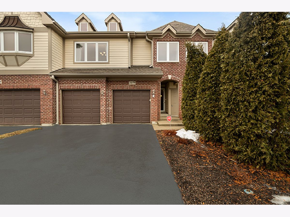 Townhomes Sold Hickory Woods Mundelein Illinois, 1470 Pauline