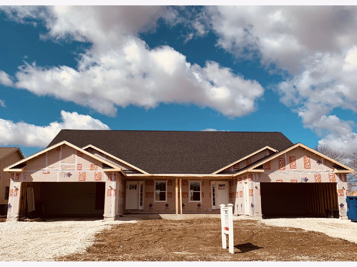 Homes & Condos & Townhomes Sold Senica Manor Utica Illinois, 334 Cassidy