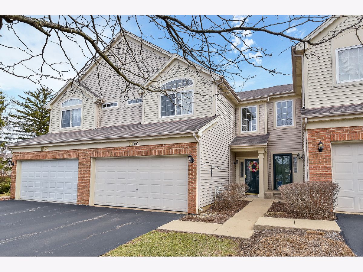 Townhomes & Condos Sold Maple Hollow Lombard Illinois, 1N541 Creekside