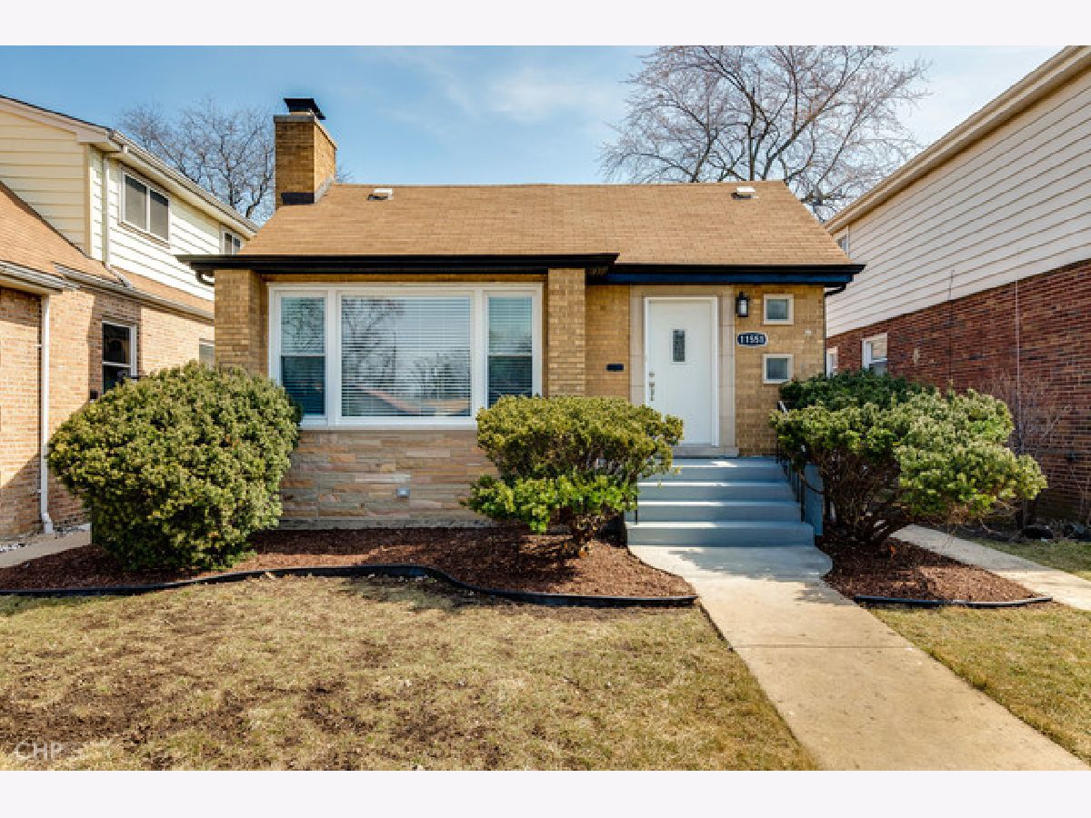 Homes & Condos & Townhomes Sold Beverly Woods Chicago Illinois, 11551 Maplewood