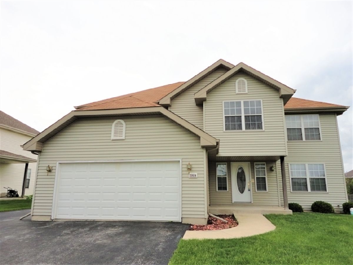 Homes & Condos & Townhomes Rented Highlands Monee Illinois, 25824 Lincoln