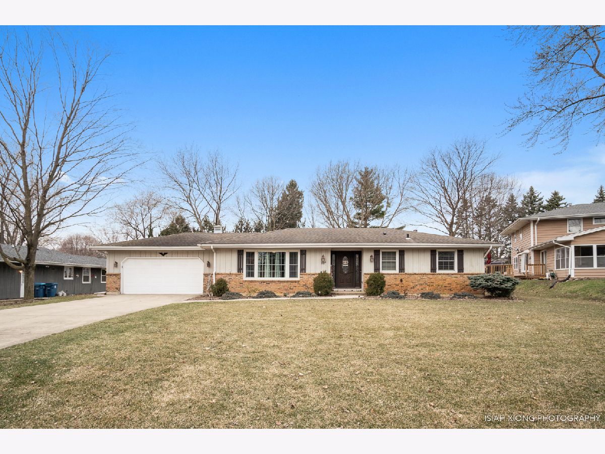 Homes Sold Leigh Aurora Illinois, 807 Verity