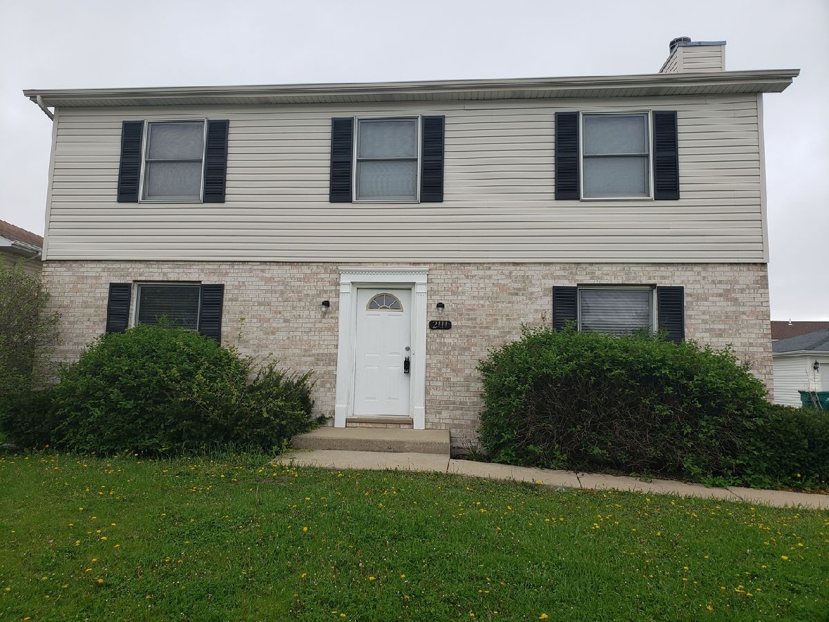 Homes Rented Cumberland Plainfield Illinois, 2111 Three Forks