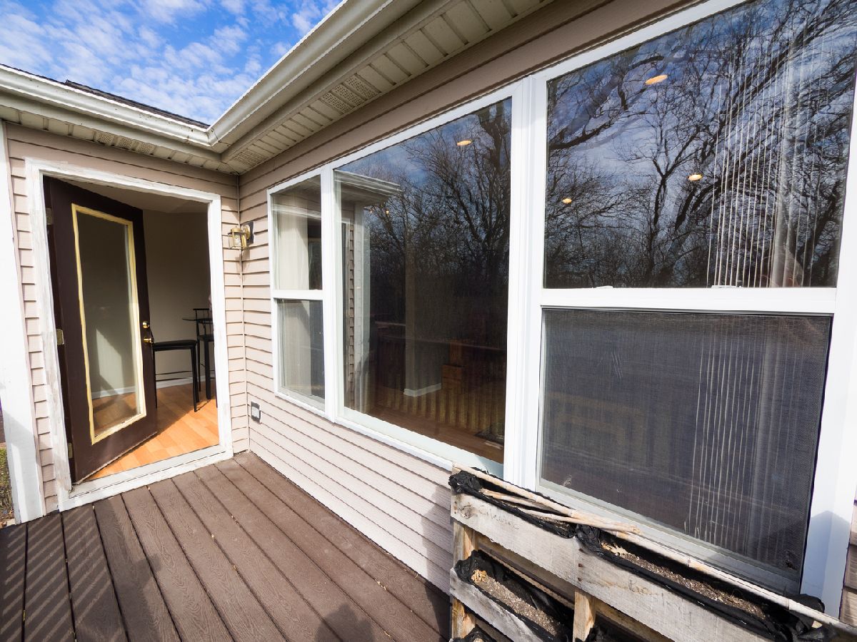 377 Woodview Circle, Elgin, Illinois 60120 MLS 10346786 WinterCohen