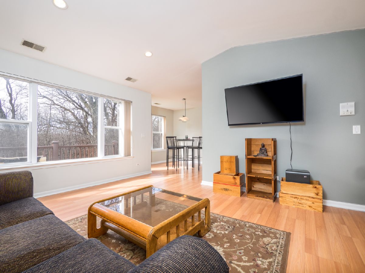 377 Woodview Circle, Elgin, Illinois 60120 MLS 10346786 WinterCohen