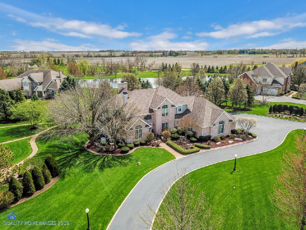 Homes Sold Chessington Grove East New Lenox Illinois, 12000 Donegal