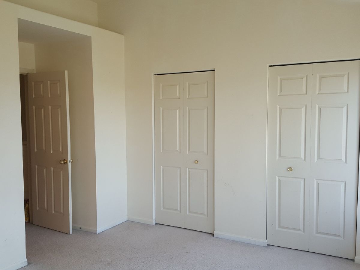 Townhomes Rented Elizabeth Place Rolling Meadows Illinois, 5535 Azalea