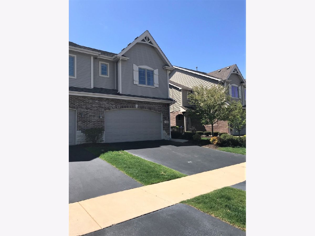 Townhomes Rented Hidden Oaks Itasca Illinois, 400 Tall Oaks