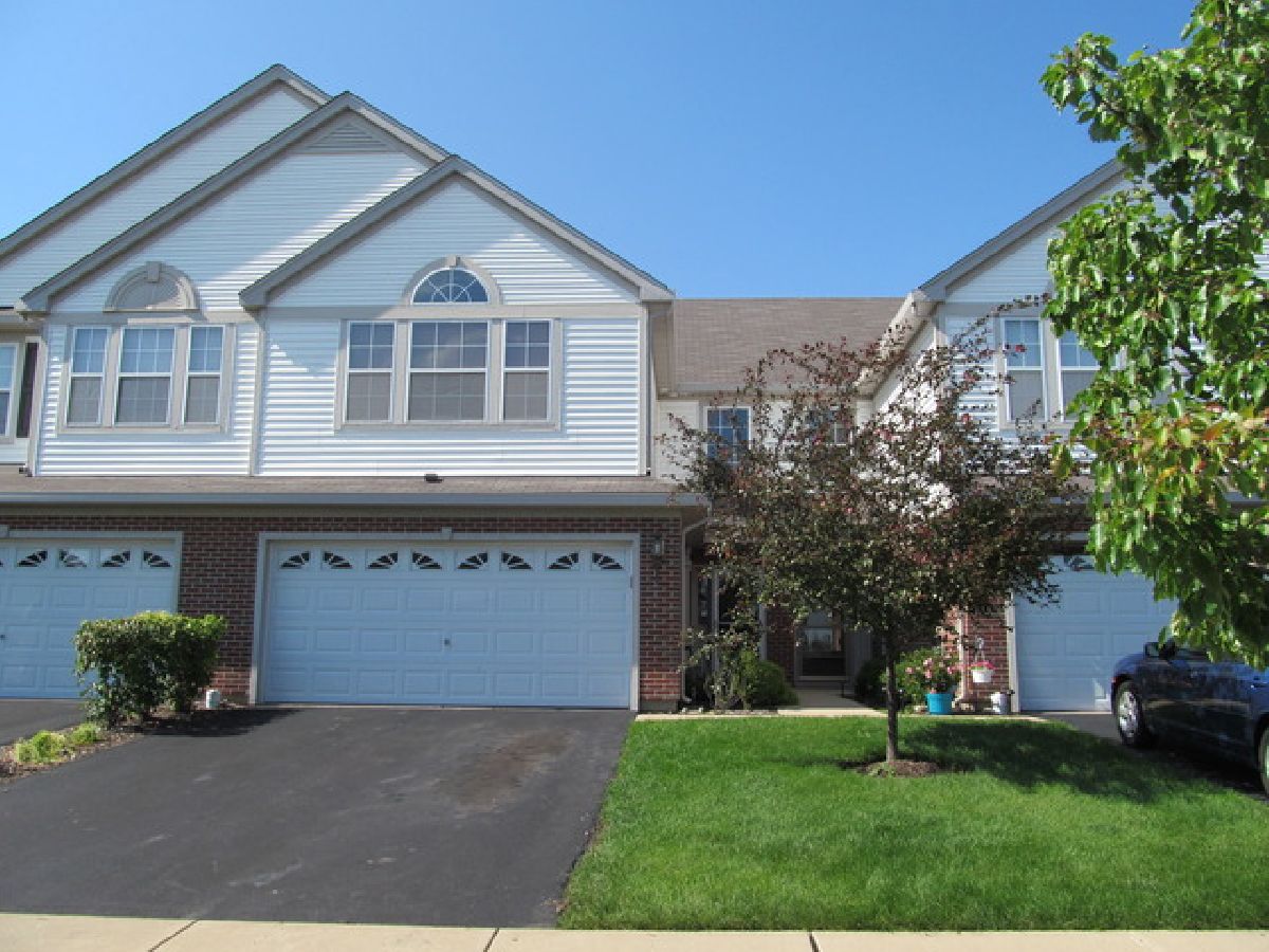 Homes & Townhomes Rented Windsor Ridge Joliet Illinois, 8523 Foxborough