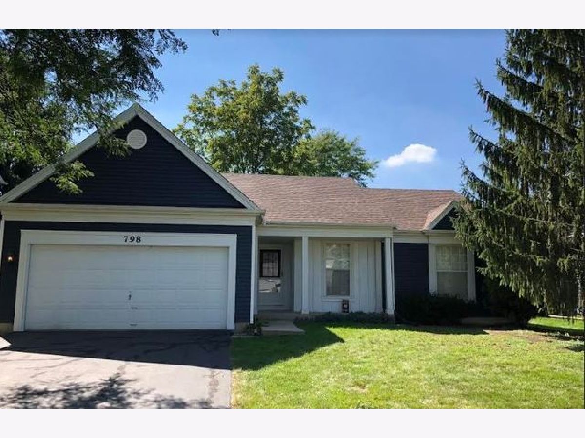Homes Rented Shining Waters Carol Stream Illinois, 798 Burning Trail