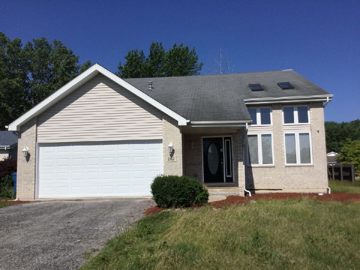 Homes & Townhomes Rented Lake Hills Steger Illinois, 262 Lakeview