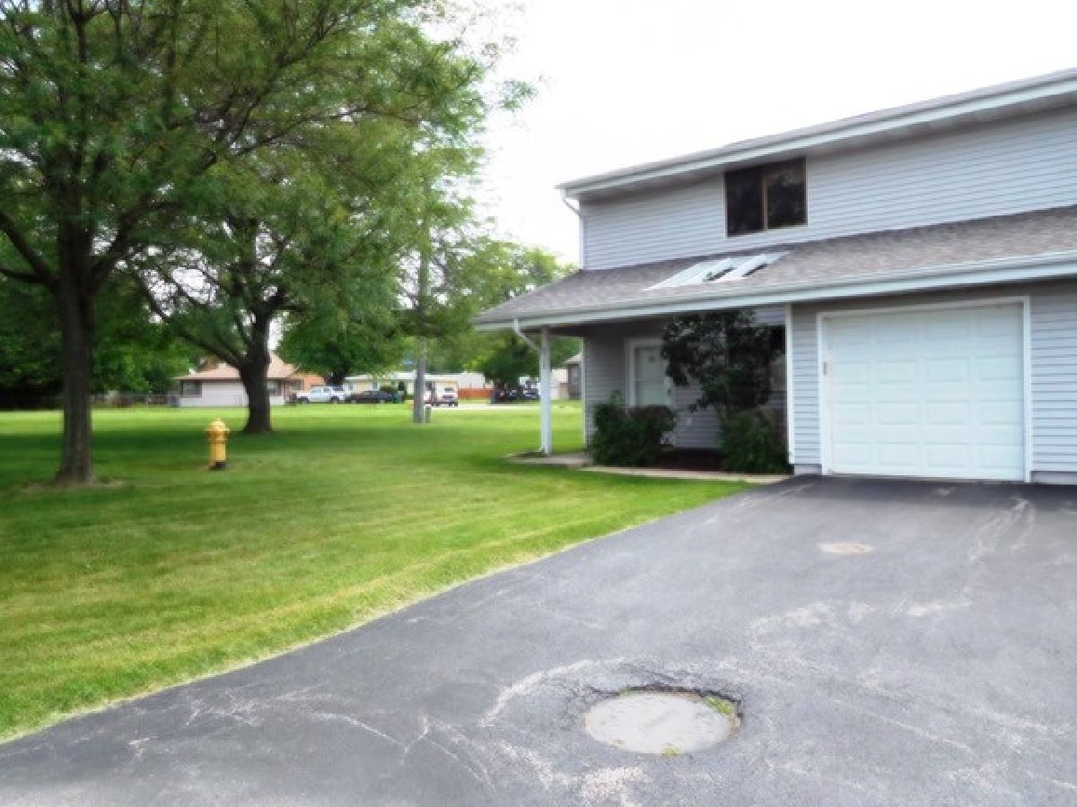  Rented Crest Hill Illinois, 2308 Buttercup