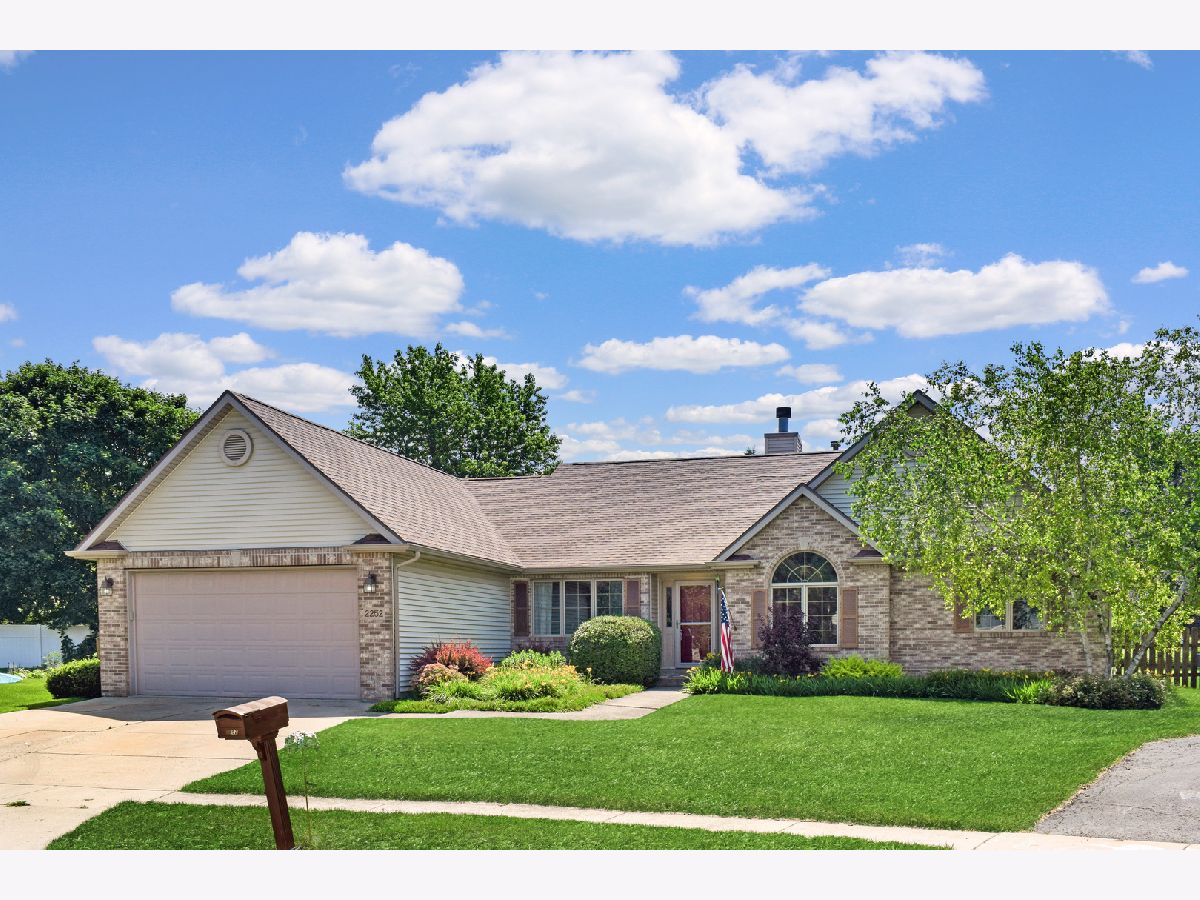 Homes Sold Heritage Ridge Dekalb Illinois, 2252 Cambridge