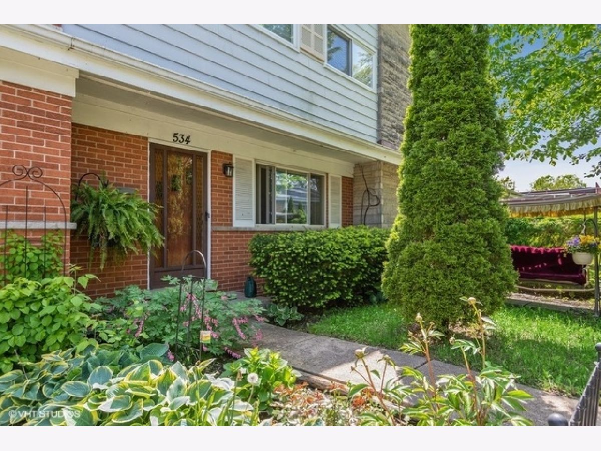Townhomes Sold Sunset Manor Glenview Illinois, 534 Glendale