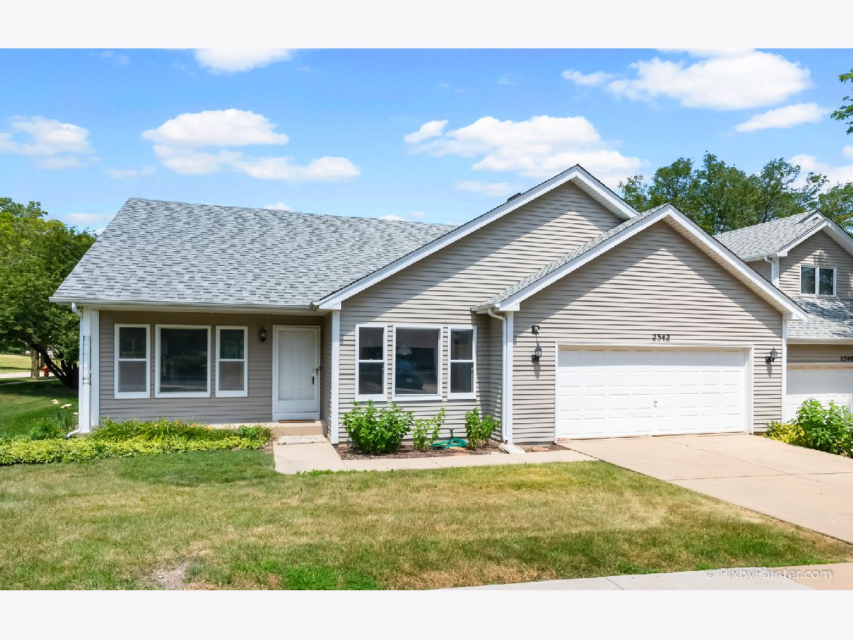 Homes & Townhomes & Condos Sold Highland Springs Elgin Illinois, 2342 Horned Owl