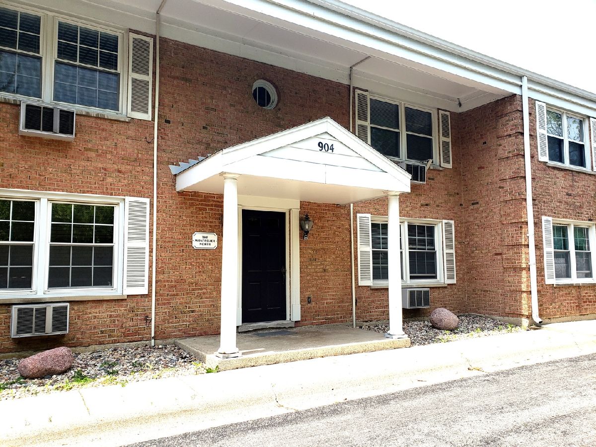 Condominiums Rented Colonial Square Arlington Heights Illinois, 904 St James