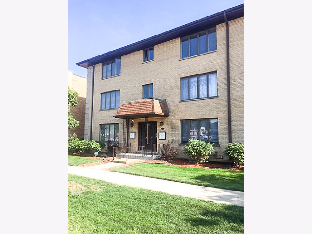 Condominiums Sold Elmwood Place Condos Elmwood Park Illinois, 7939 Belmont